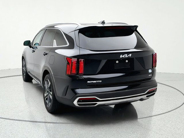 Certified 2023 Kia Sorento EX AWD/4WD image 4