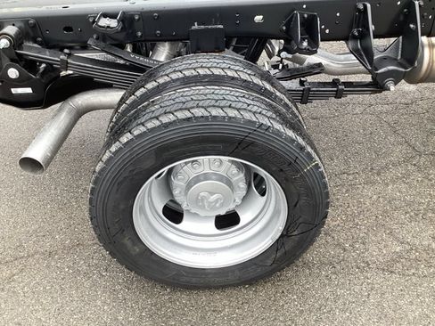 New 2026 RAM 5500 Tradesman w/ Chrome Appearance Group AWD/4WD image 12