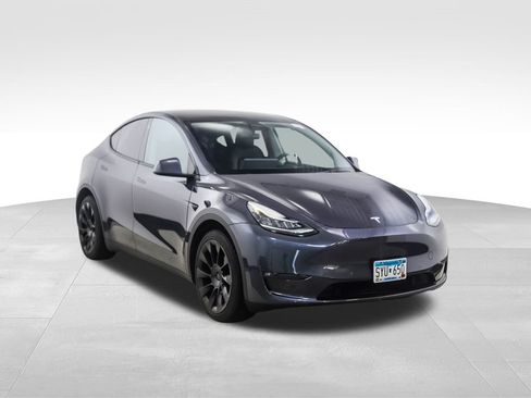 Used 2021 Tesla Model Y Long Range image 7