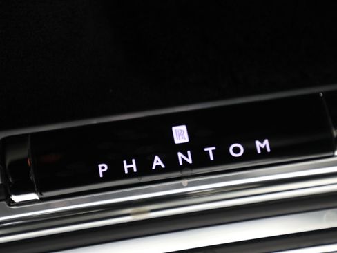 Certified 2023 Rolls-Royce Phantom Sedan w/ The Phantom Package image 22