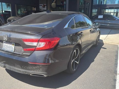 Used 2018 Honda Accord Sport image 2
