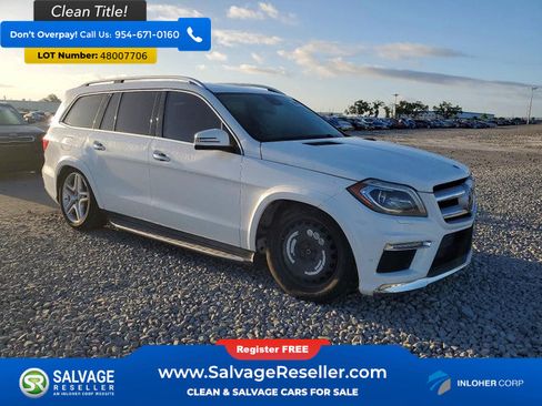 Used 2015 Mercedes-Benz GL 550 4MATIC w/ Driver Assistance Package image 5