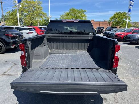 Used 2021 Chevrolet Silverado 1500 LT AWD/4WD image 21