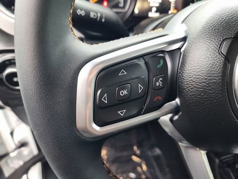 Used 2024 Jeep Wrangler Sahara image 21