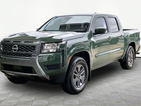 Used 2025 Nissan Frontier SV RWD image 3