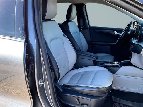 Used 2024 Ford Escape Platinum image 7