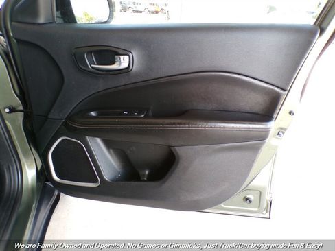 Used 2019 Jeep Compass Sport w/ Tech Group AWD/4WD image 30
