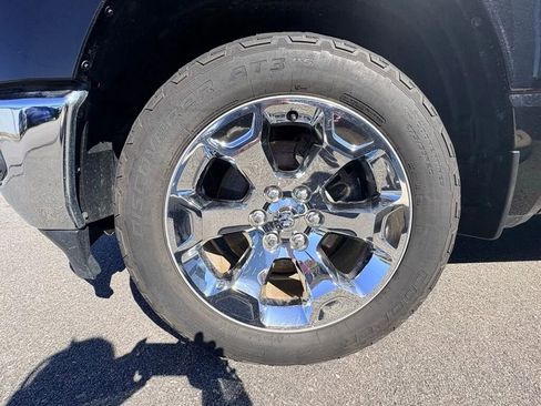 Used 2019 RAM 1500 Big Horn AWD/4WD image 32