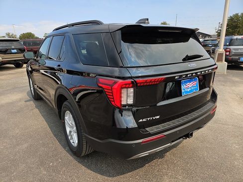 New 2026 Ford Explorer Active w/ Active Comfort Package RWD image 9