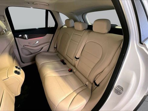 Used 2020 Mercedes-Benz GLC 300 4MATIC image 21
