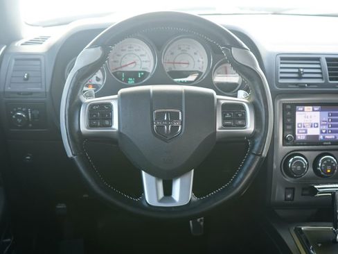 Used 2014 Dodge Challenger R/T RWD image 11