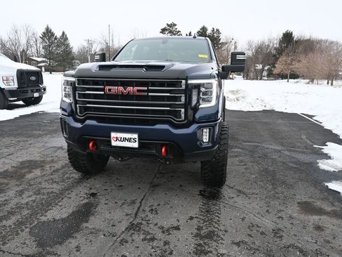 Used 2021 GMC Sierra 2500 AT4 image 8