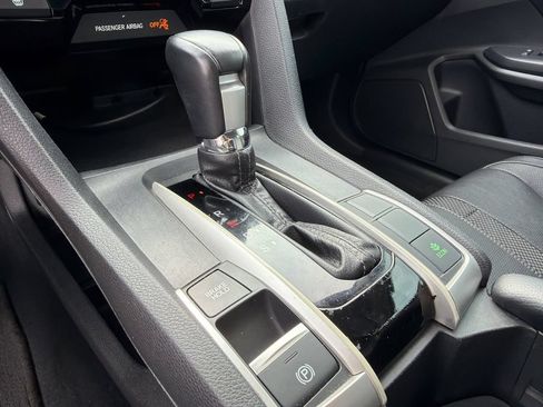 Used 2020 Honda Civic Touring image 31