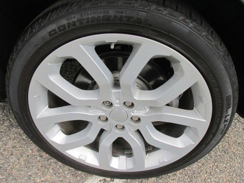 Used 2016 Land Rover Range Rover HSE image 14