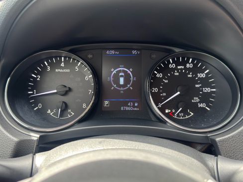 Used 2018 Nissan Rogue SL w/ Premium Package FWD image 20