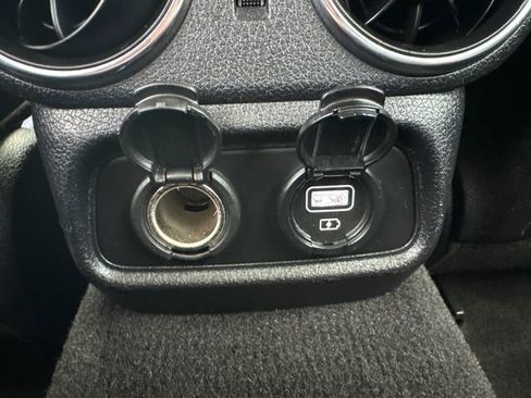 Used 2023 Kia Stinger GT-Line w/ Sun & Sound Package image 17