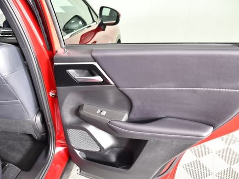 Used 2025 Mitsubishi Outlander SE AWD/4WD image 42