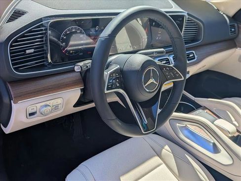 New 2026 Mercedes-Benz GLE 450 4MATIC image 3