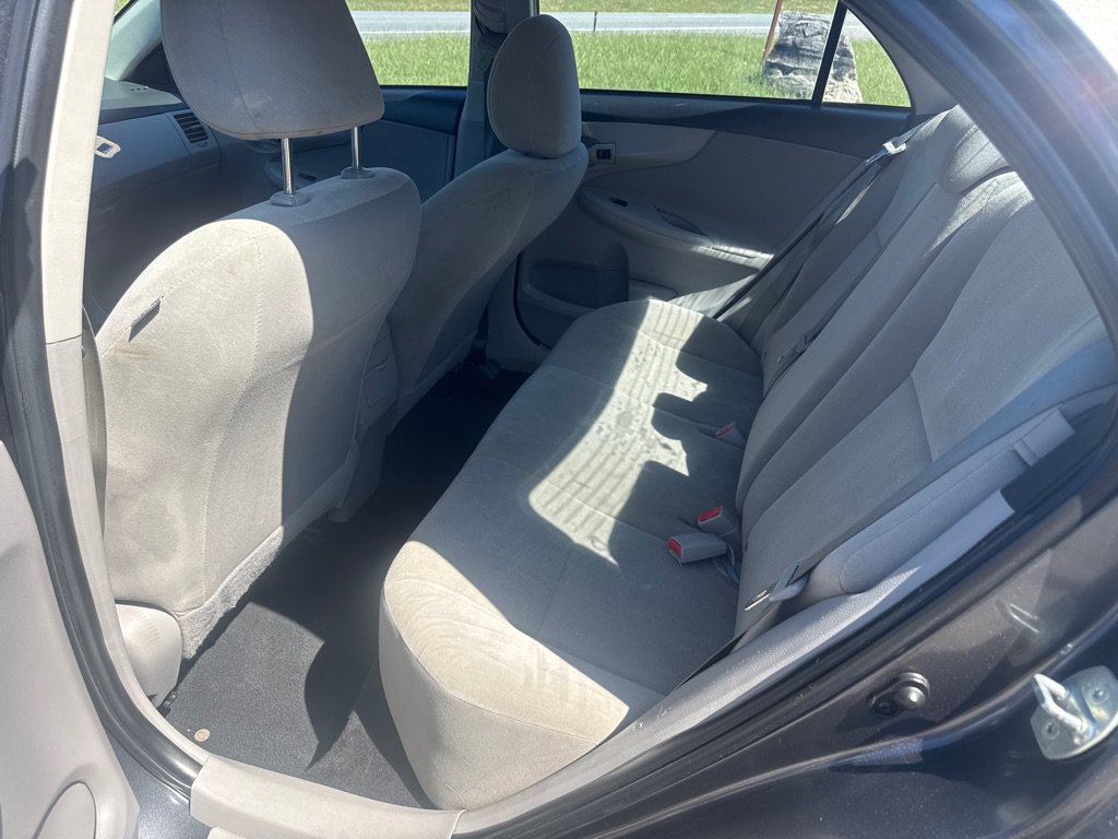 Used 2013 Toyota Corolla L FWD image 12