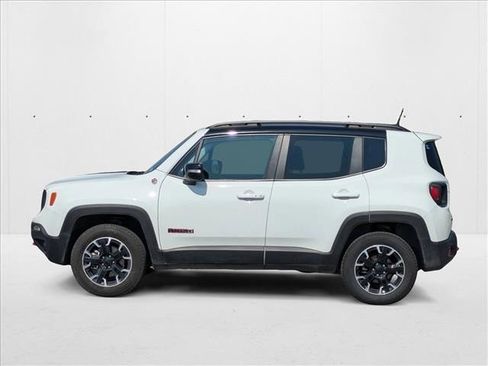 Used 2023 Jeep Renegade Trailhawk image 3