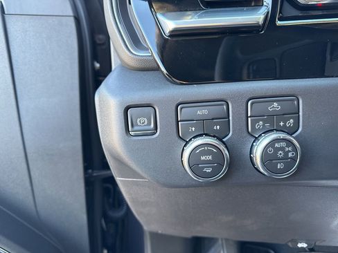 New 2026 GMC Sierra 1500 Elevation image 14