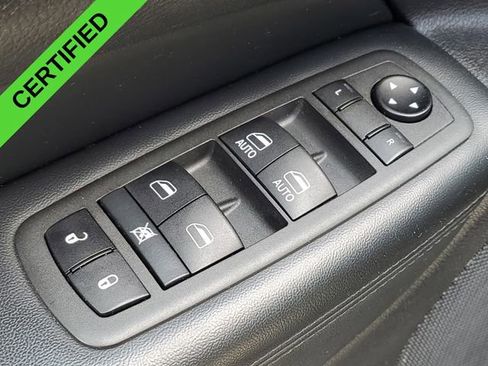 Used 2022 Jeep Grand Cherokee Limited image 25