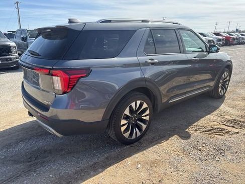 Used 2025 Ford Explorer Platinum w/ LUX Leather Package image 7