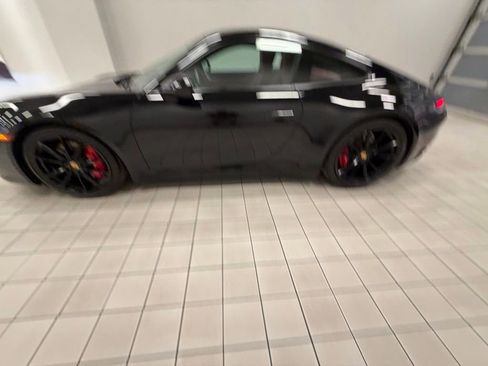 Used 2020 Porsche 911 Carrera S image 2