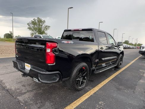 Certified 2023 Chevrolet Silverado 1500 RST w/ Redline Edition AWD/4WD image 3