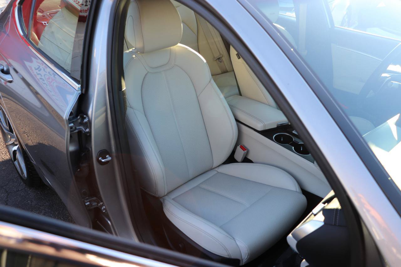 Used 2024 Genesis G70 2.5T AWD/4WD image 14