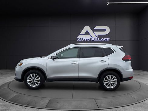 Used 2018 Nissan Rogue SV FWD image 7