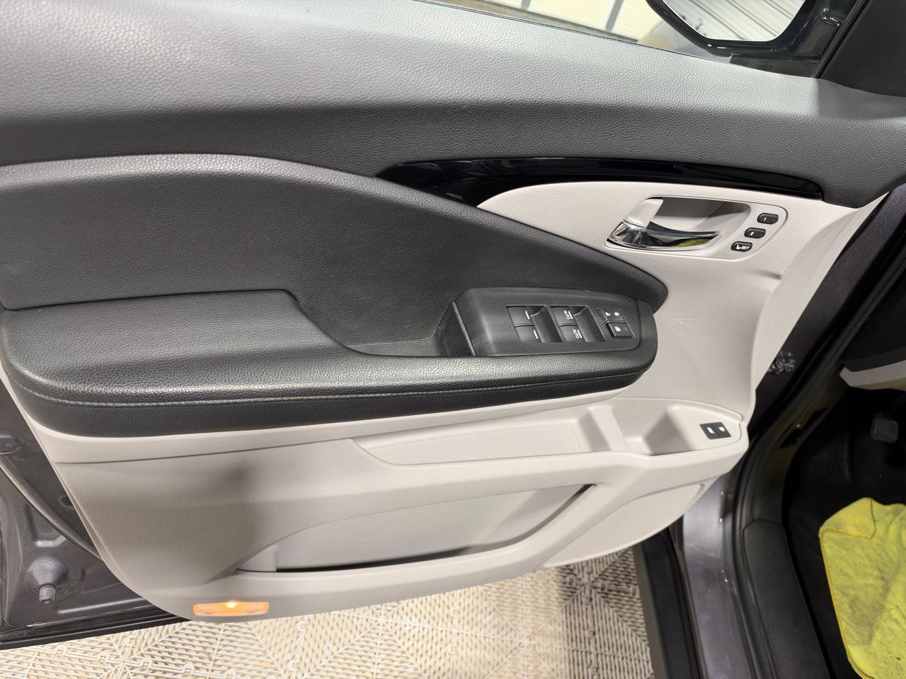 Used 2016 Honda Pilot Touring image 21