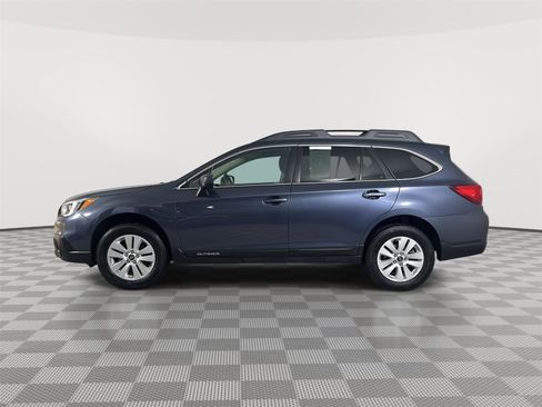 Used 2017 Subaru Outback 2.5i Premium image 4