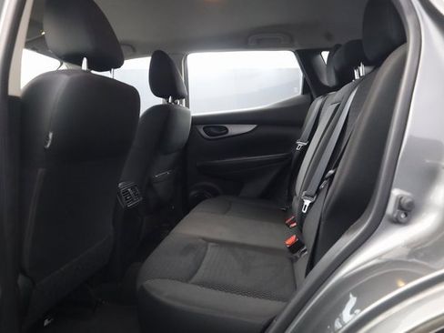 Used 2018 Nissan Rogue Sport S image 20