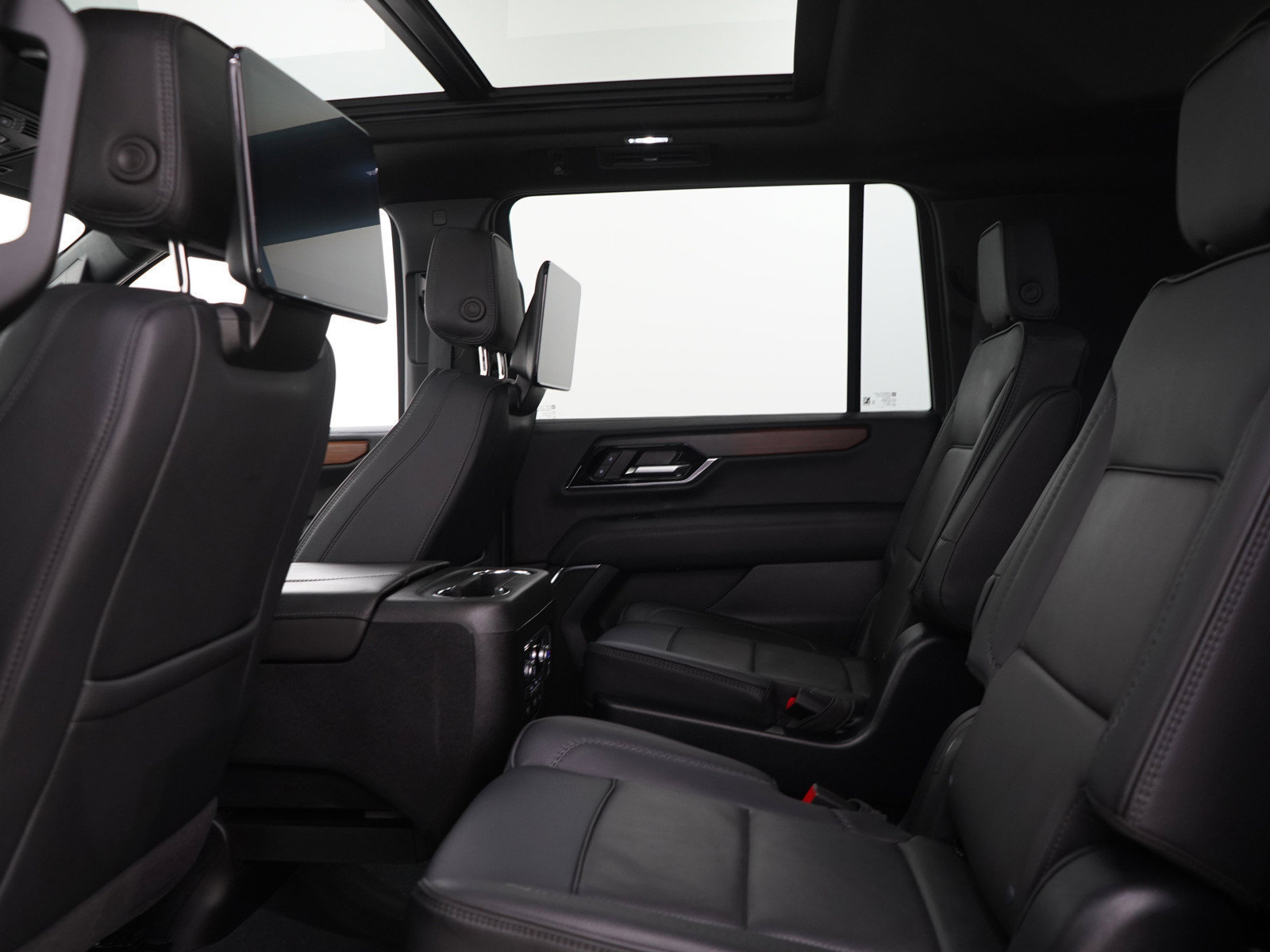 Used 2025 GMC Yukon XL Denali w/ Denali Reserve Package AWD/4WD image 20
