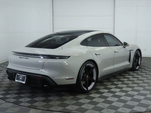 Used 2023 Porsche Taycan GTS image 5