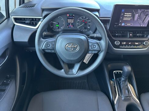 Used 2024 Toyota Corolla LE w/ LE Convenience Package FWD image 27