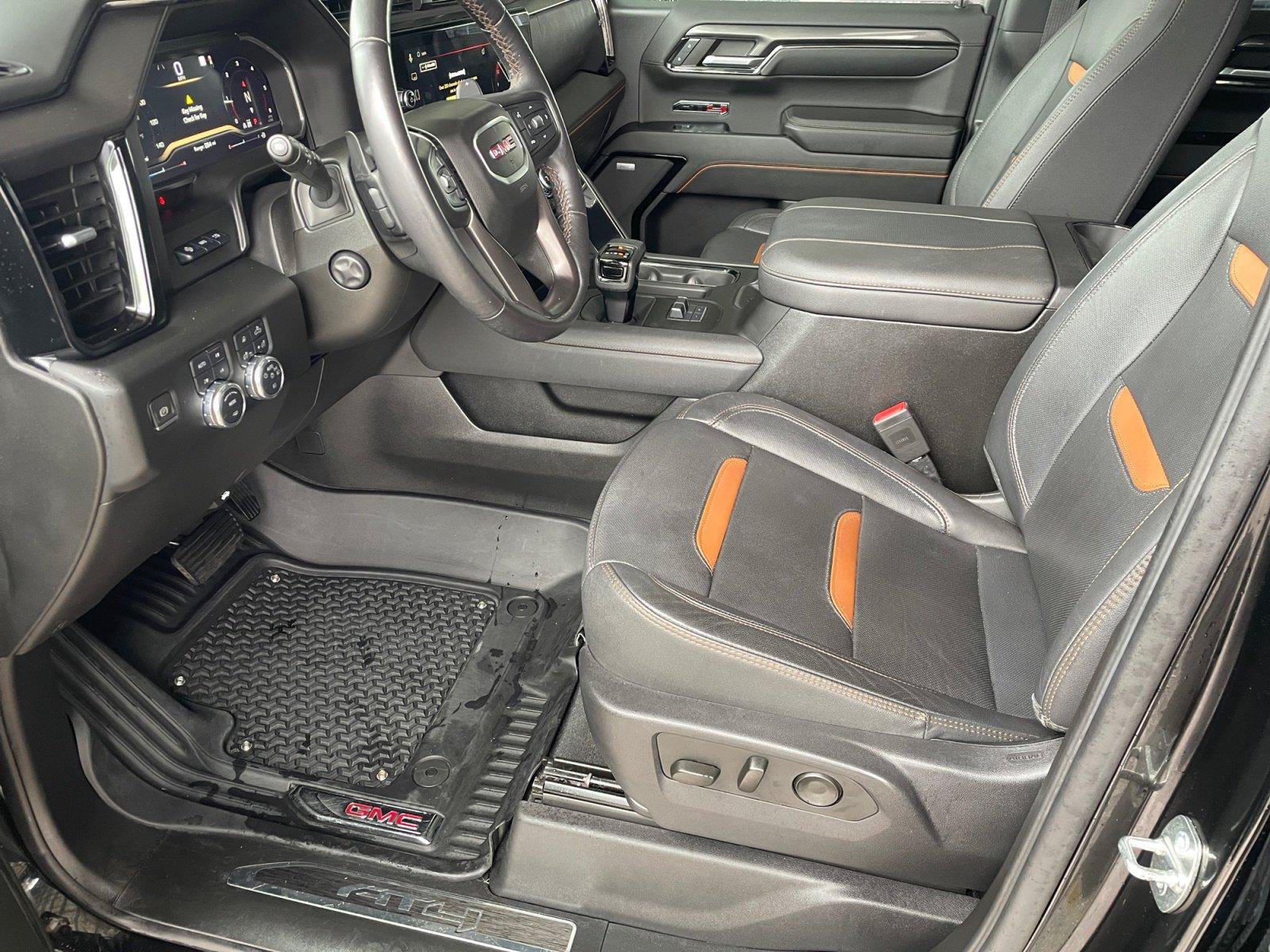 Used 2023 GMC Sierra 1500 AT4 w/ Technology Package AWD/4WD image 9