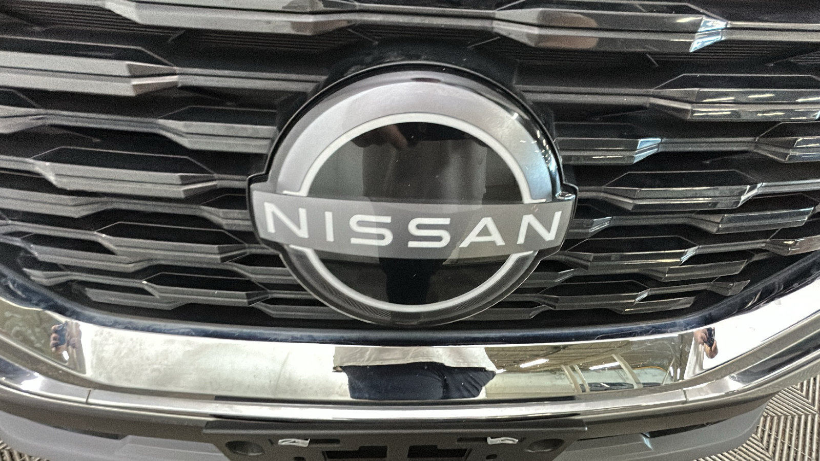 Used 2023 Nissan Rogue SV AWD/4WD image 10