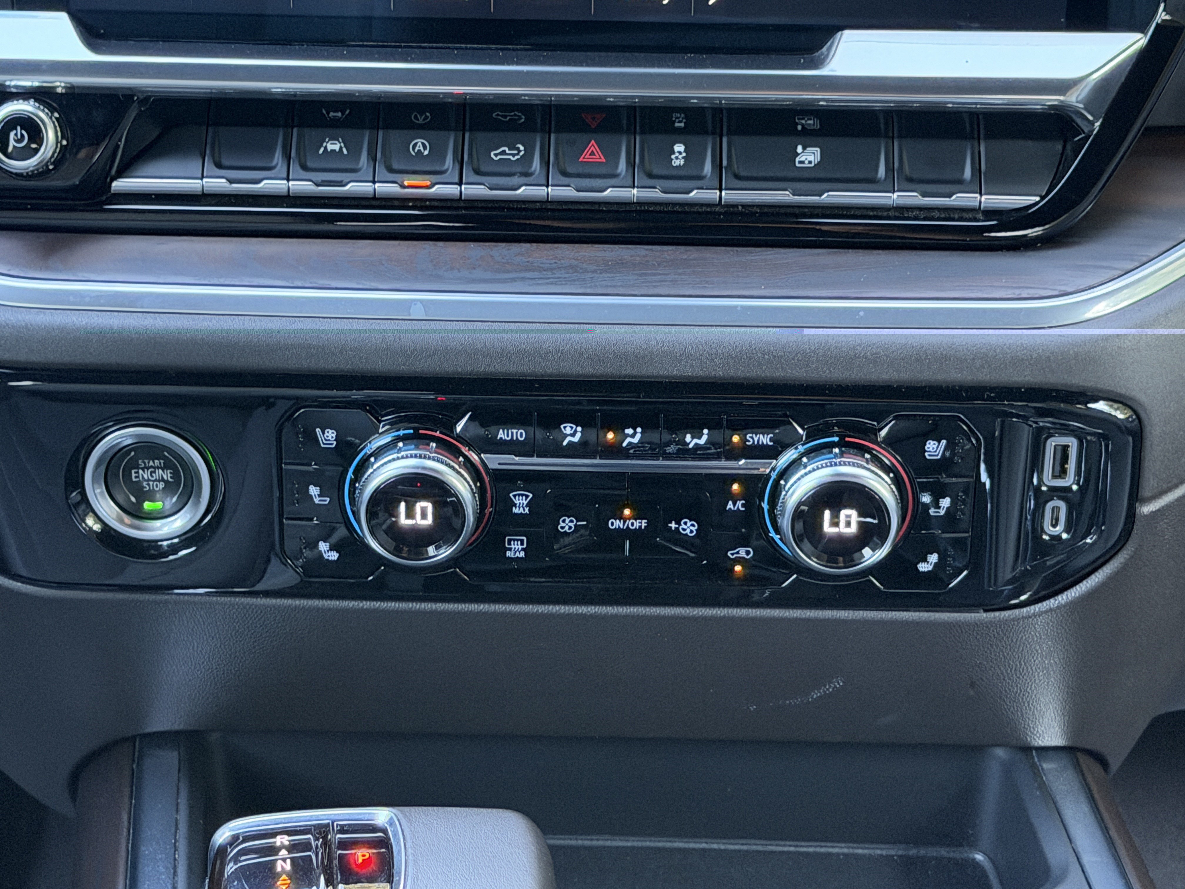 Used 2022 GMC Sierra 1500 SLT w/ SLT Convenience Package AWD/4WD image 27