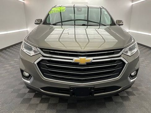 Used 2019 Chevrolet Traverse Premier w/ LPO, Cargo Package AWD/4WD image 2