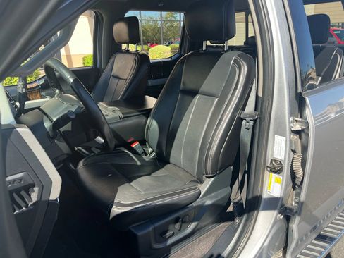 Used 2020 Ford F150 Lariat image 10