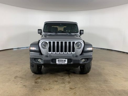 Used 2018 Jeep Wrangler Sport image 3