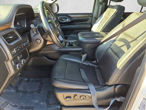 Used 2023 Chevrolet Suburban High Country w/ Premium Package 2 RWD image 17