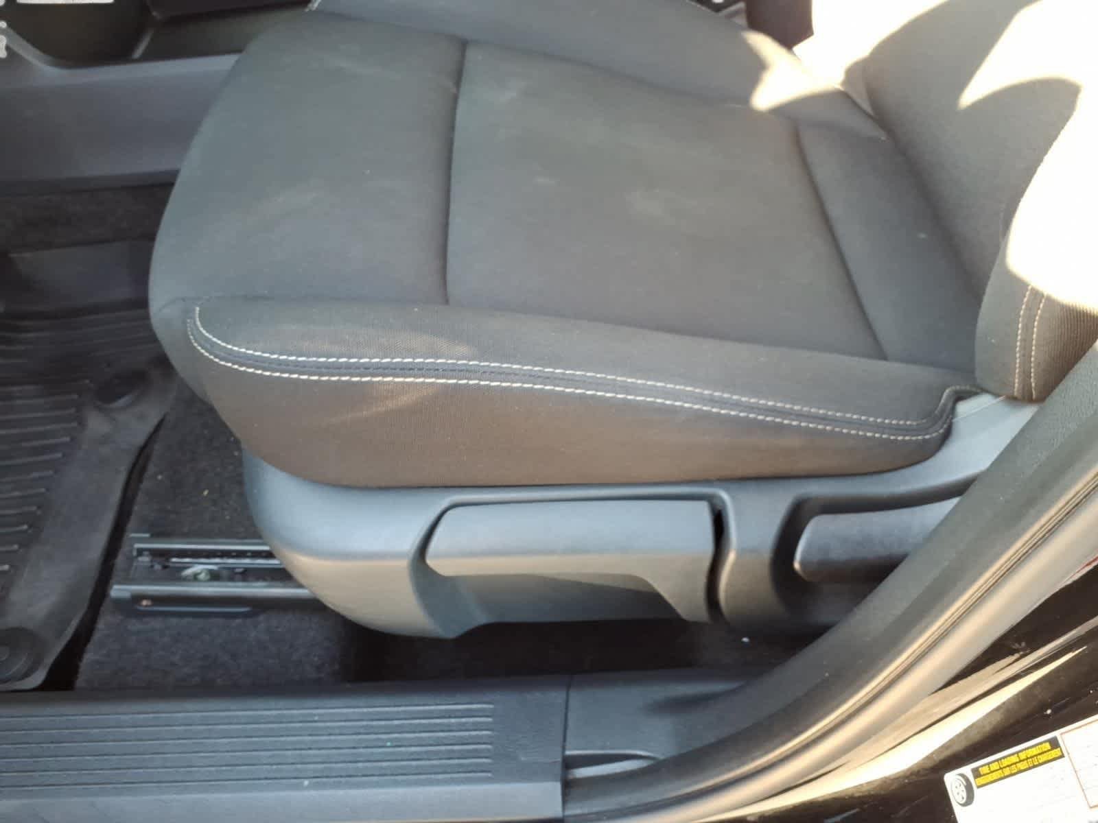Used 2023 Nissan Rogue S AWD/4WD image 14