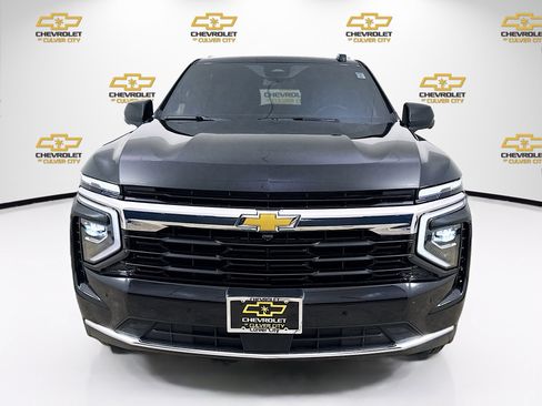 Used 2025 Chevrolet Tahoe LS image 2