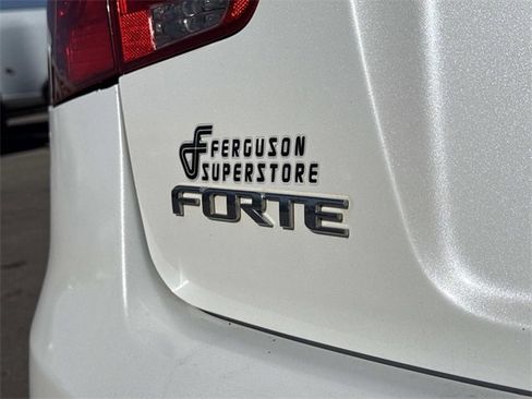 Used 2012 Kia Forte EX image 6