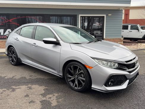 Used 2018 Honda Civic Sport image 3