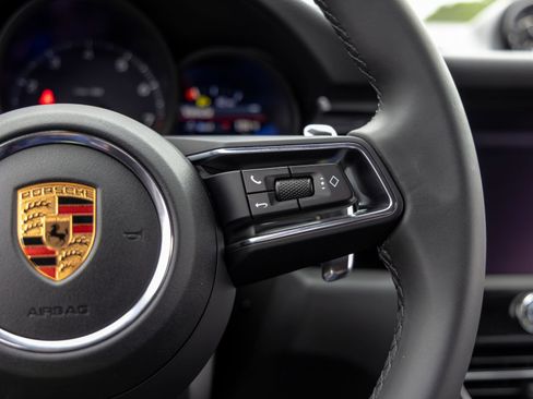 New 2026 Porsche Macan AWD/4WD image 32