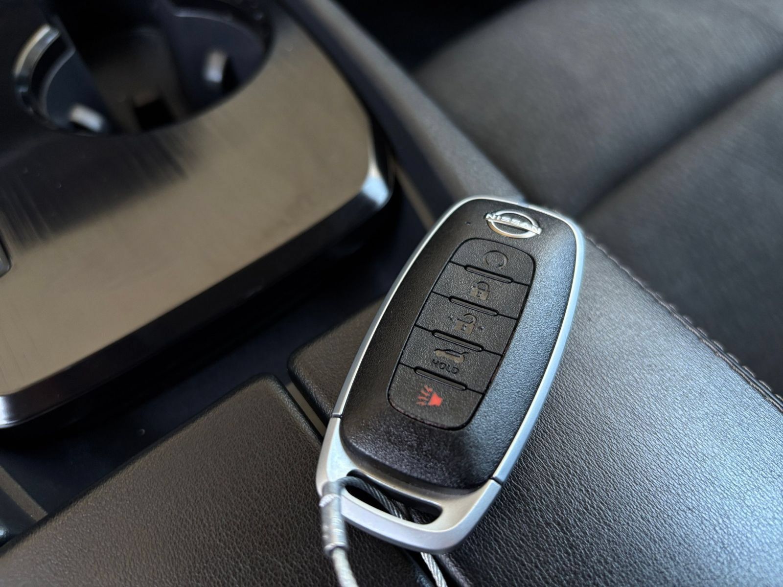 Used 2025 Nissan Rogue SV FWD image 26